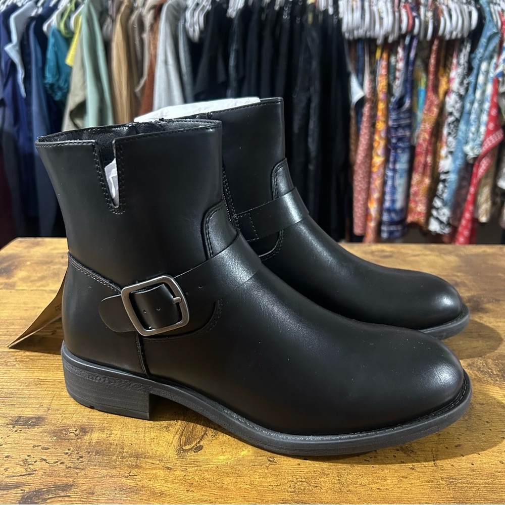 FRYE AND CO. Black Ankle Boots